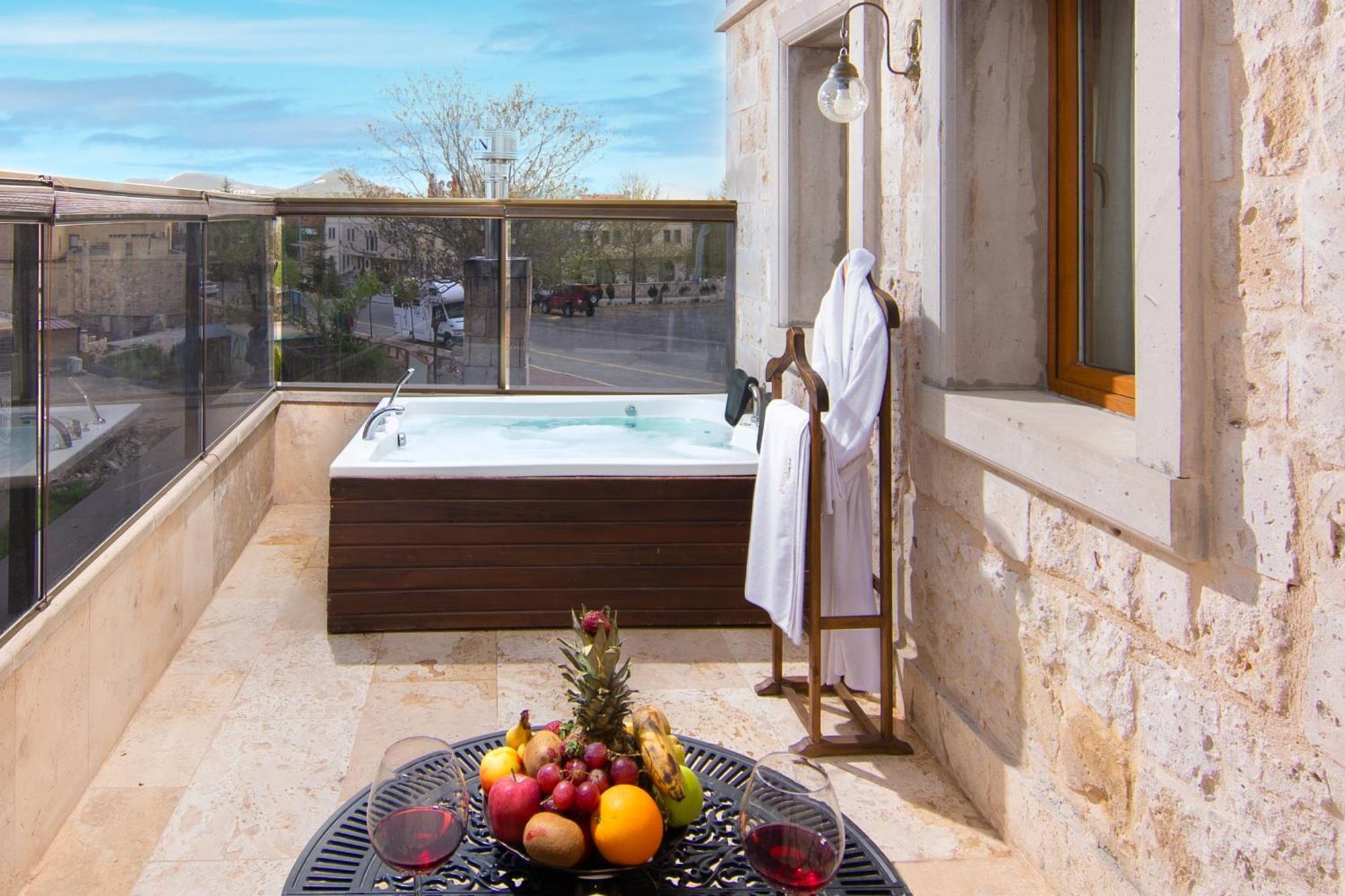 Cappadocia Pegasos Cave Suite Hotel Üchisar Bagian luar foto