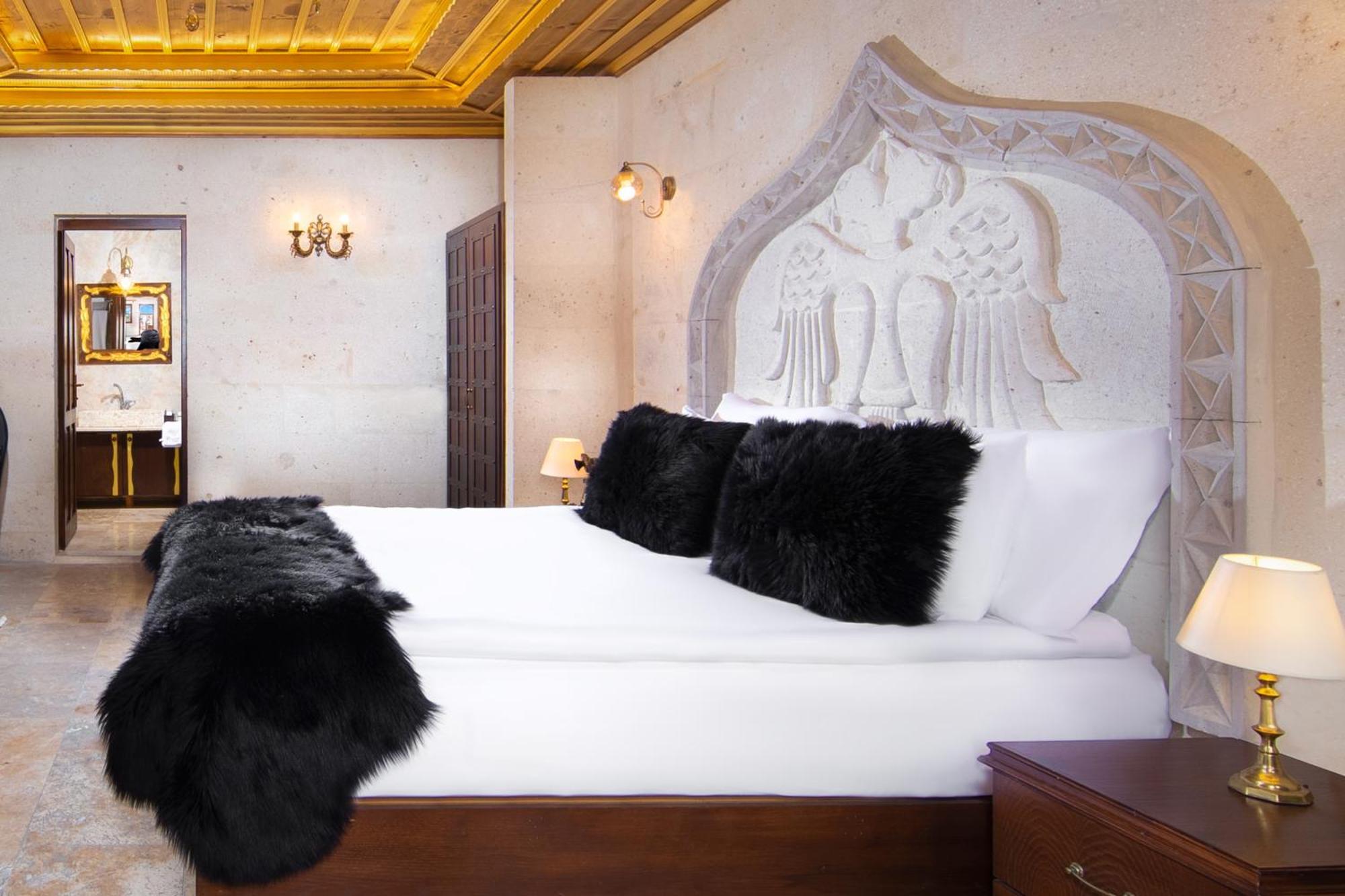 Cappadocia Pegasos Cave Suite Hotel Üchisar Bagian luar foto