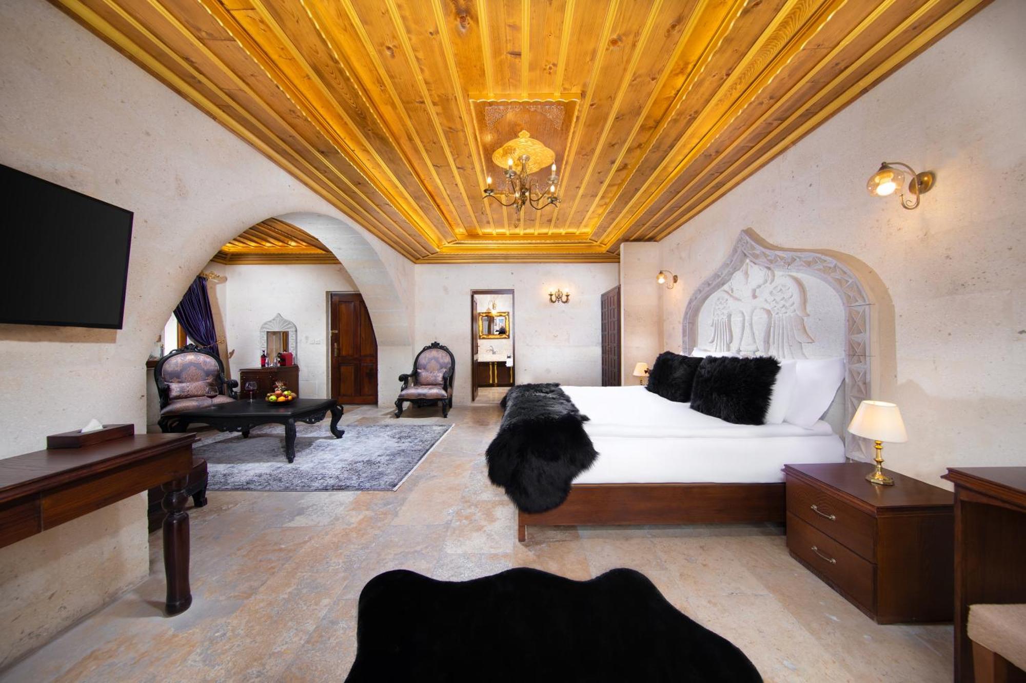 Cappadocia Pegasos Cave Suite Hotel Üchisar Bagian luar foto