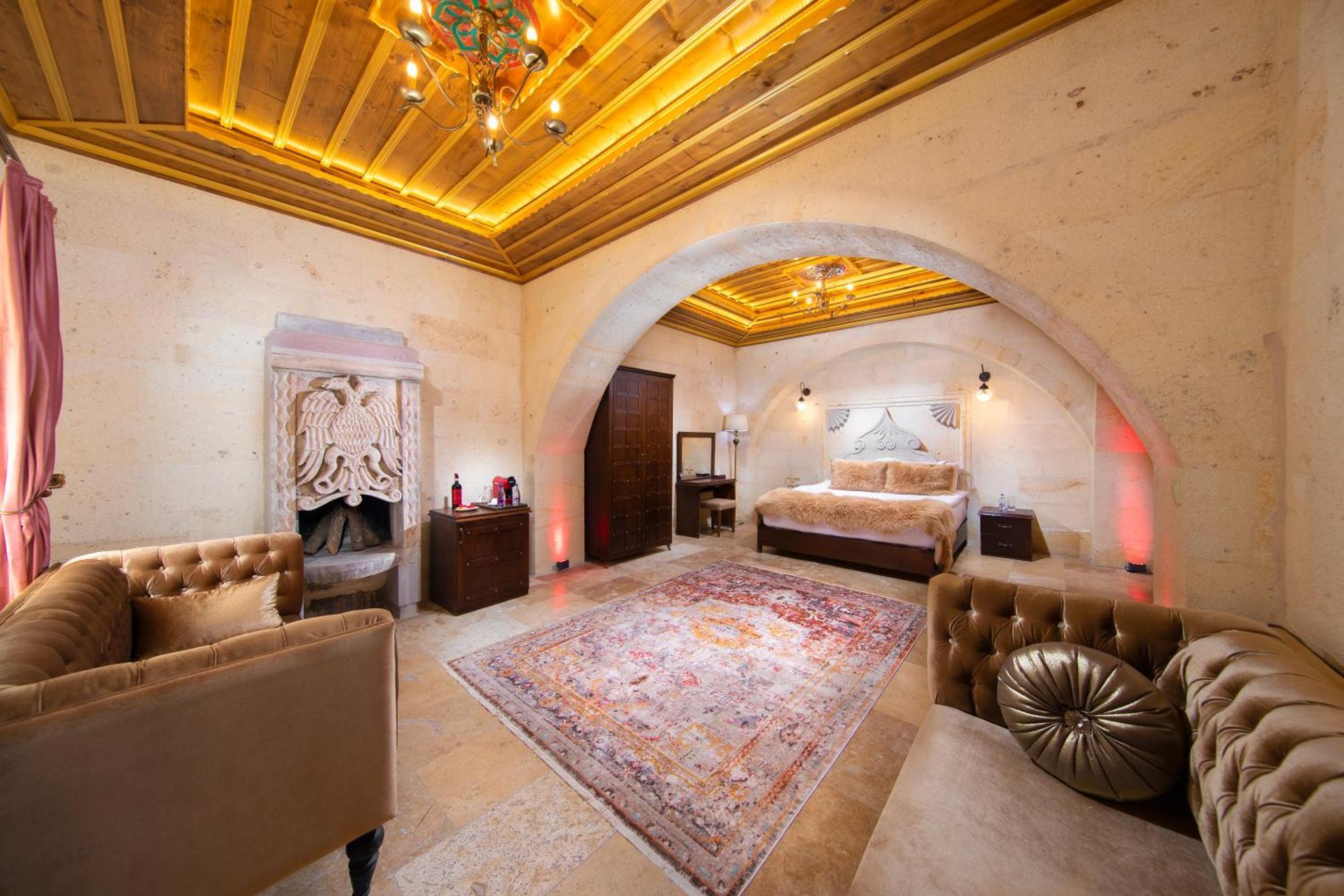 Cappadocia Pegasos Cave Suite Hotel Üchisar Bagian luar foto