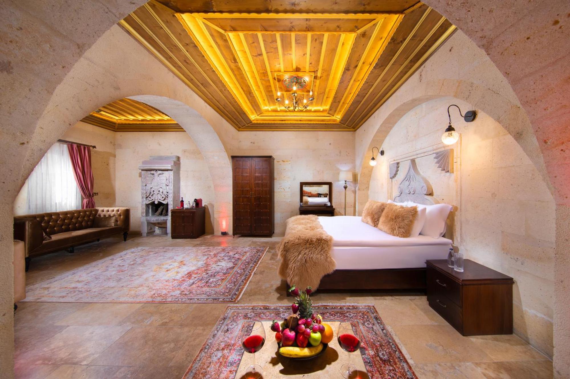 Cappadocia Pegasos Cave Suite Hotel Üchisar Bagian luar foto
