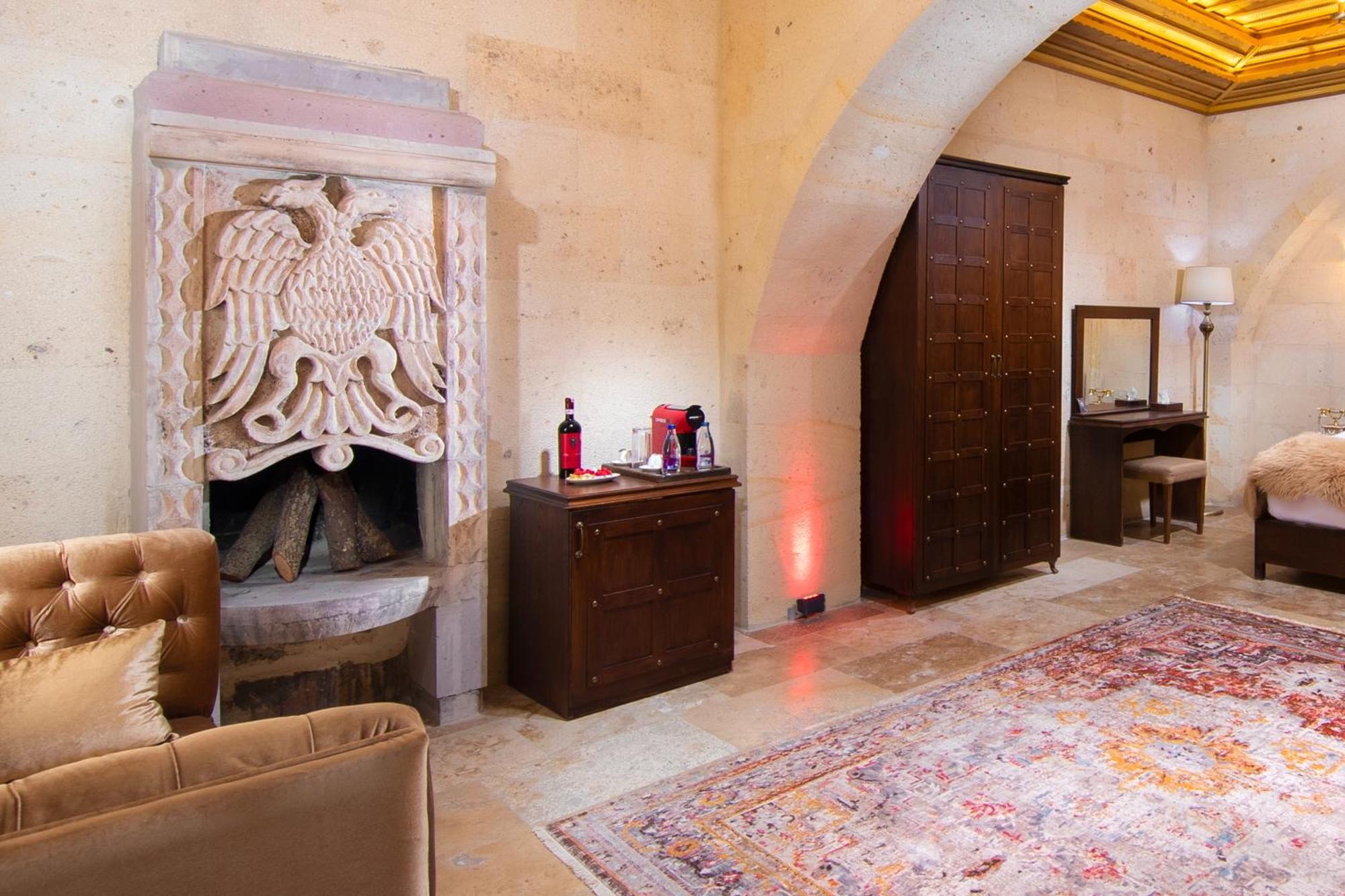 Cappadocia Pegasos Cave Suite Hotel Üchisar Bagian luar foto