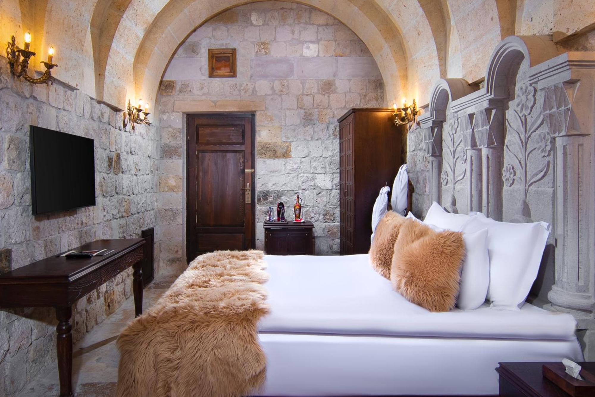 Cappadocia Pegasos Cave Suite Hotel Üchisar Bagian luar foto