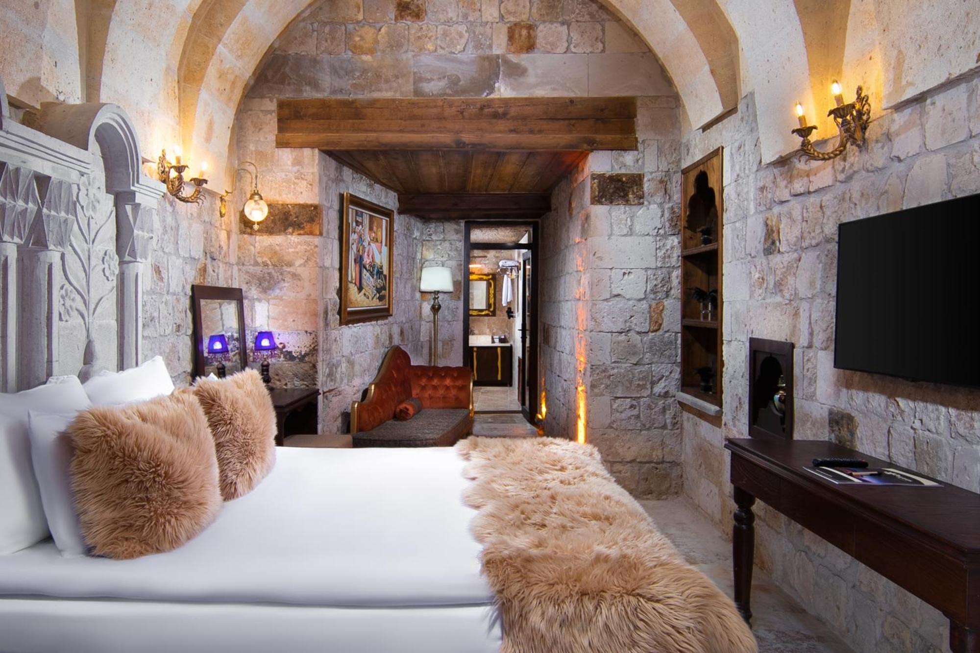 Cappadocia Pegasos Cave Suite Hotel Üchisar Bagian luar foto