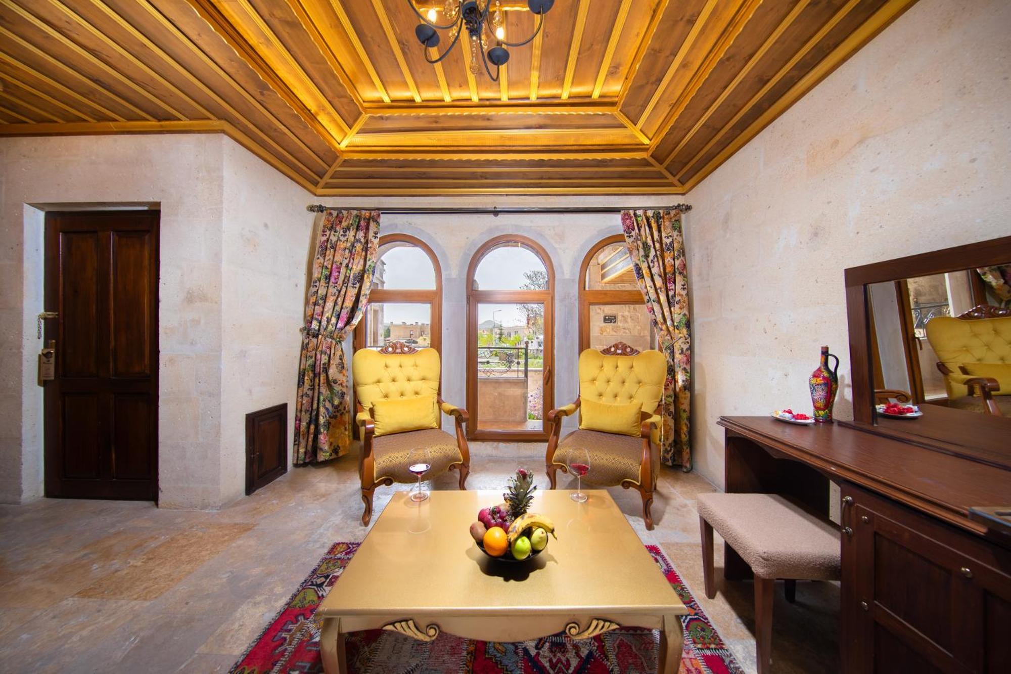 Cappadocia Pegasos Cave Suite Hotel Üchisar Bagian luar foto