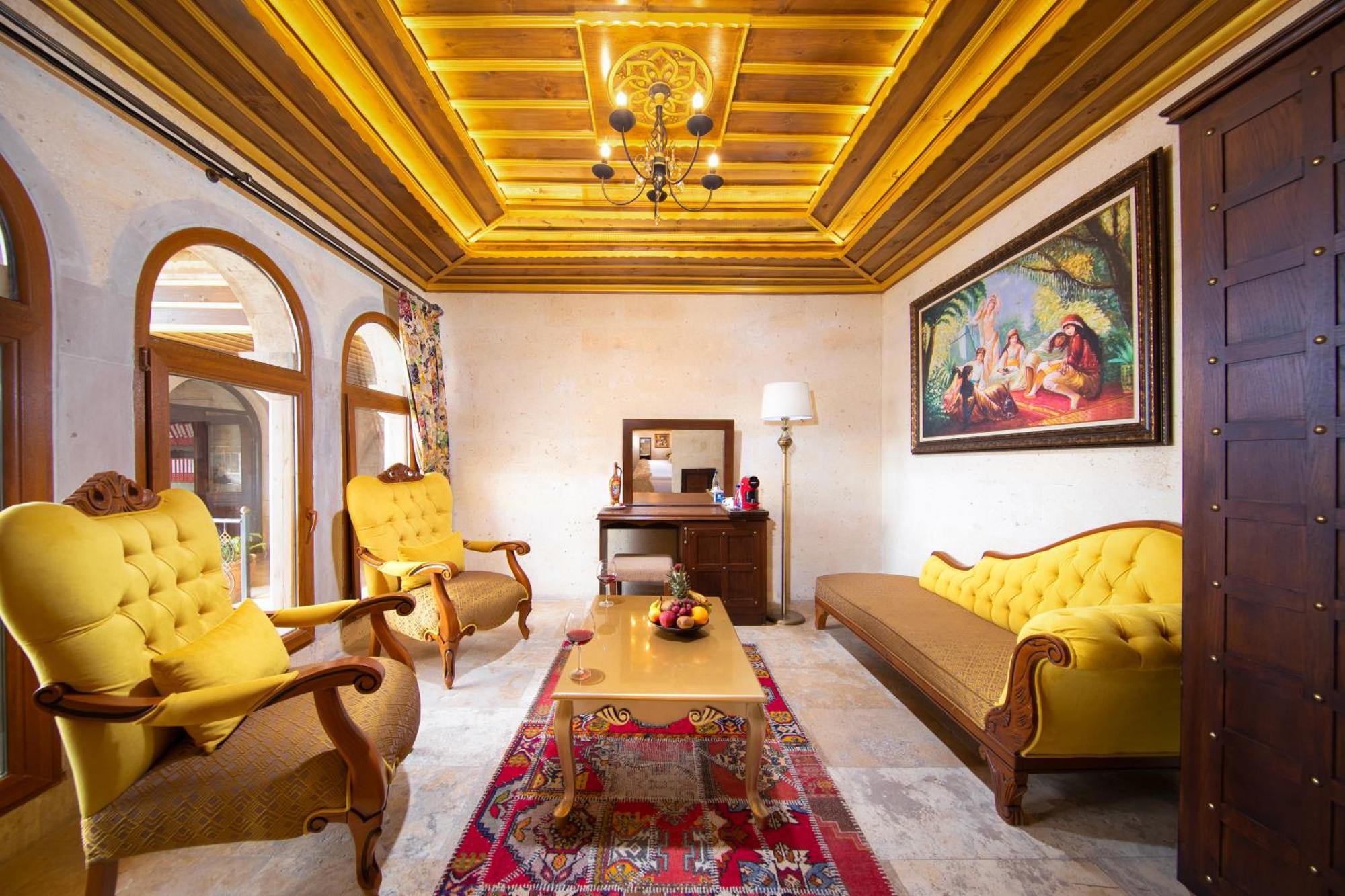Cappadocia Pegasos Cave Suite Hotel Üchisar Bagian luar foto