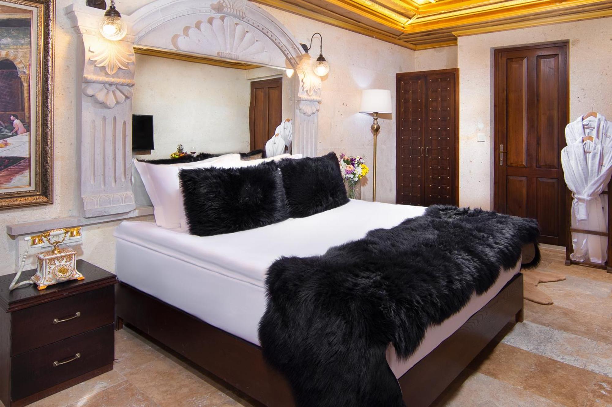 Cappadocia Pegasos Cave Suite Hotel Üchisar Bagian luar foto