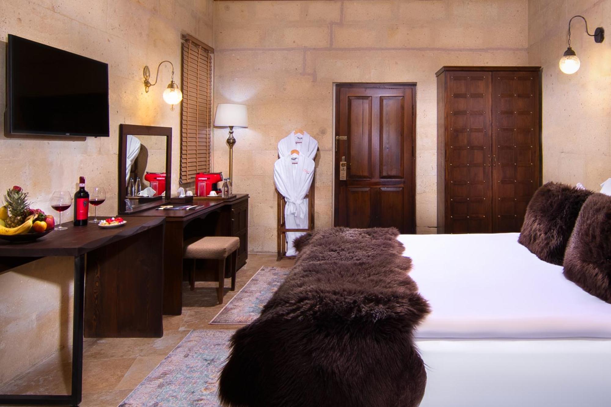Cappadocia Pegasos Cave Suite Hotel Üchisar Bagian luar foto