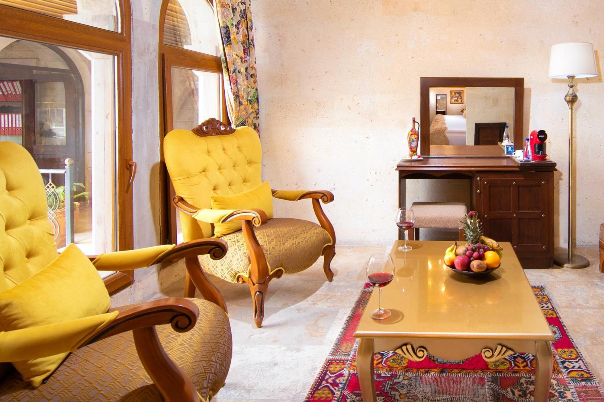 Cappadocia Pegasos Cave Suite Hotel Üchisar Bagian luar foto