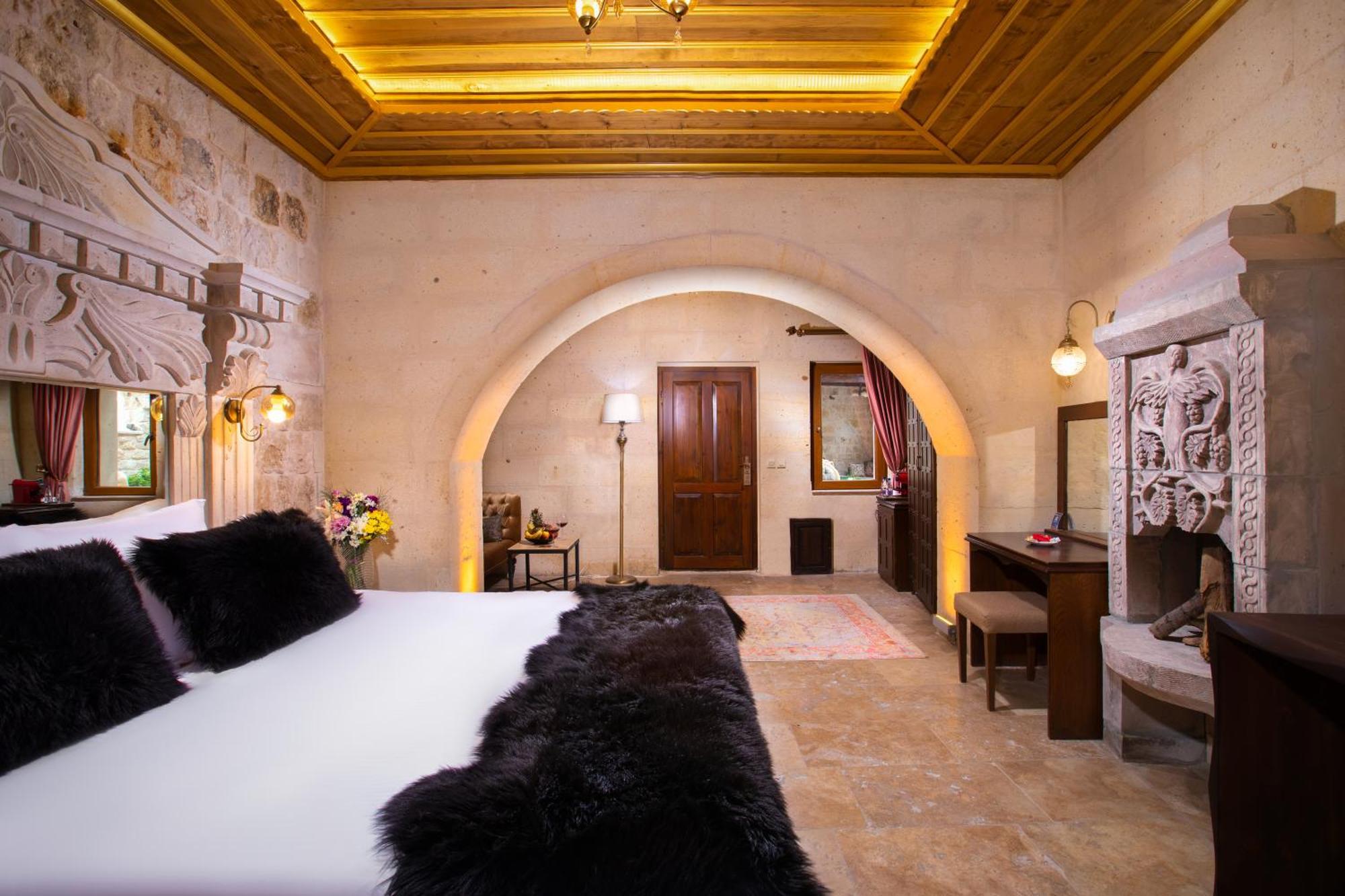 Cappadocia Pegasos Cave Suite Hotel Üchisar Bagian luar foto