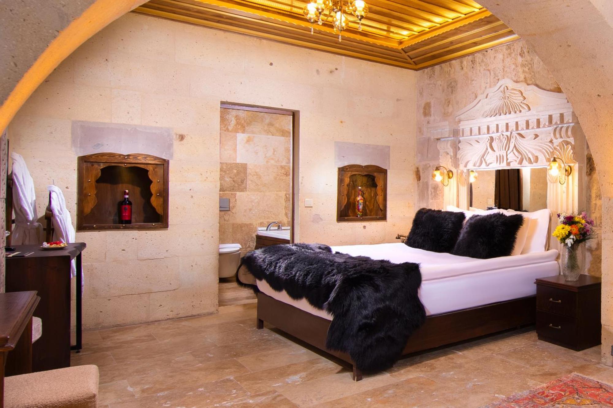 Cappadocia Pegasos Cave Suite Hotel Üchisar Bagian luar foto