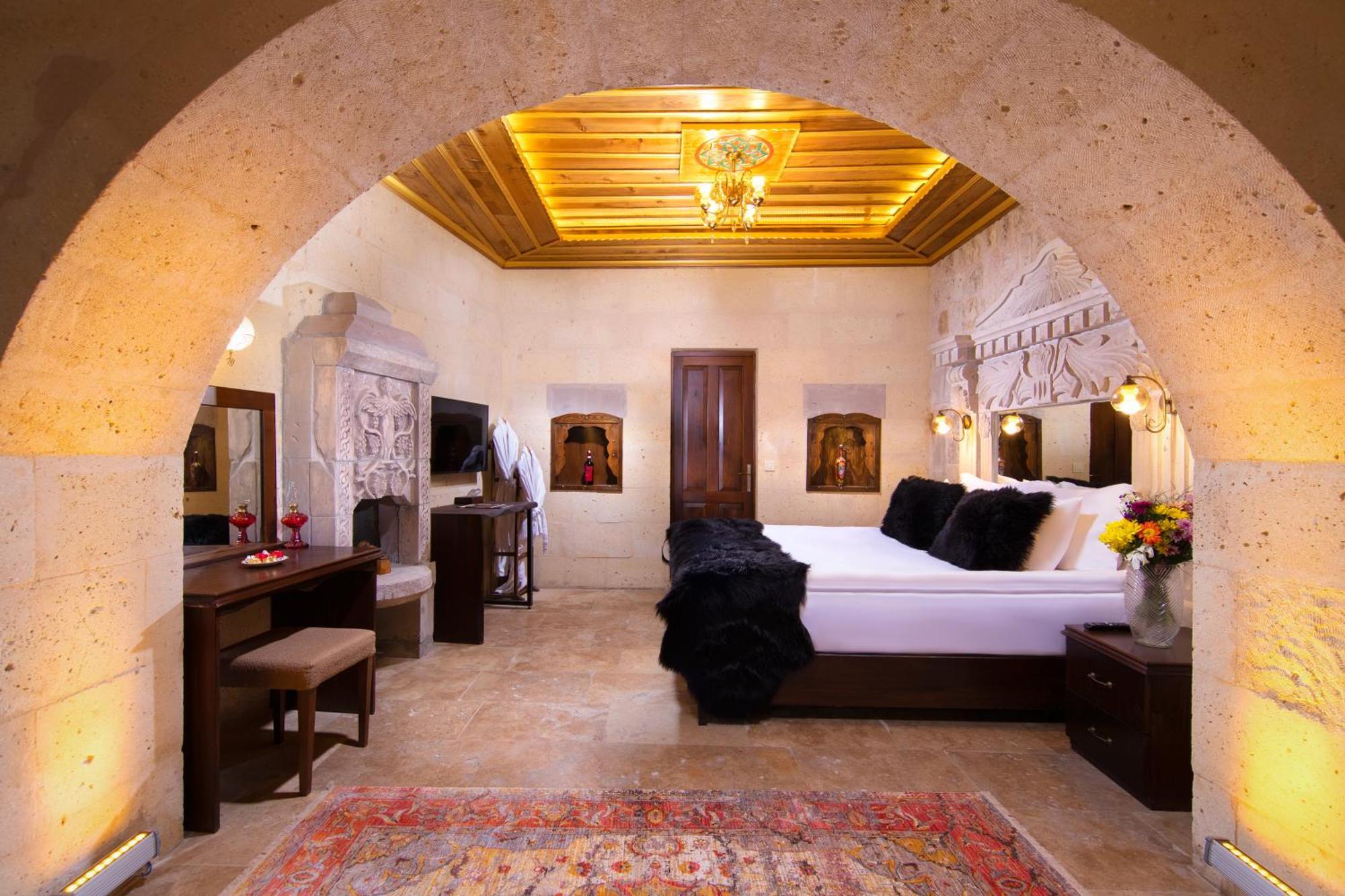 Cappadocia Pegasos Cave Suite Hotel Üchisar Bagian luar foto