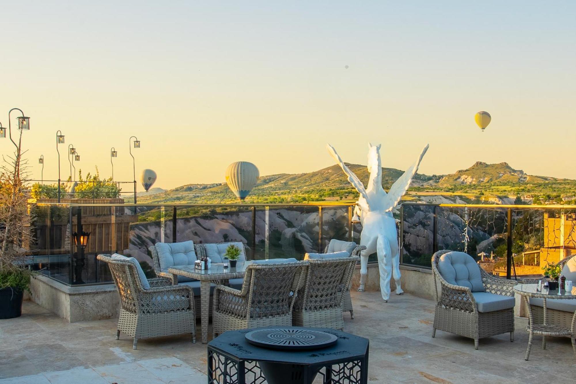 Cappadocia Pegasos Cave Suite Hotel Üchisar Bagian luar foto