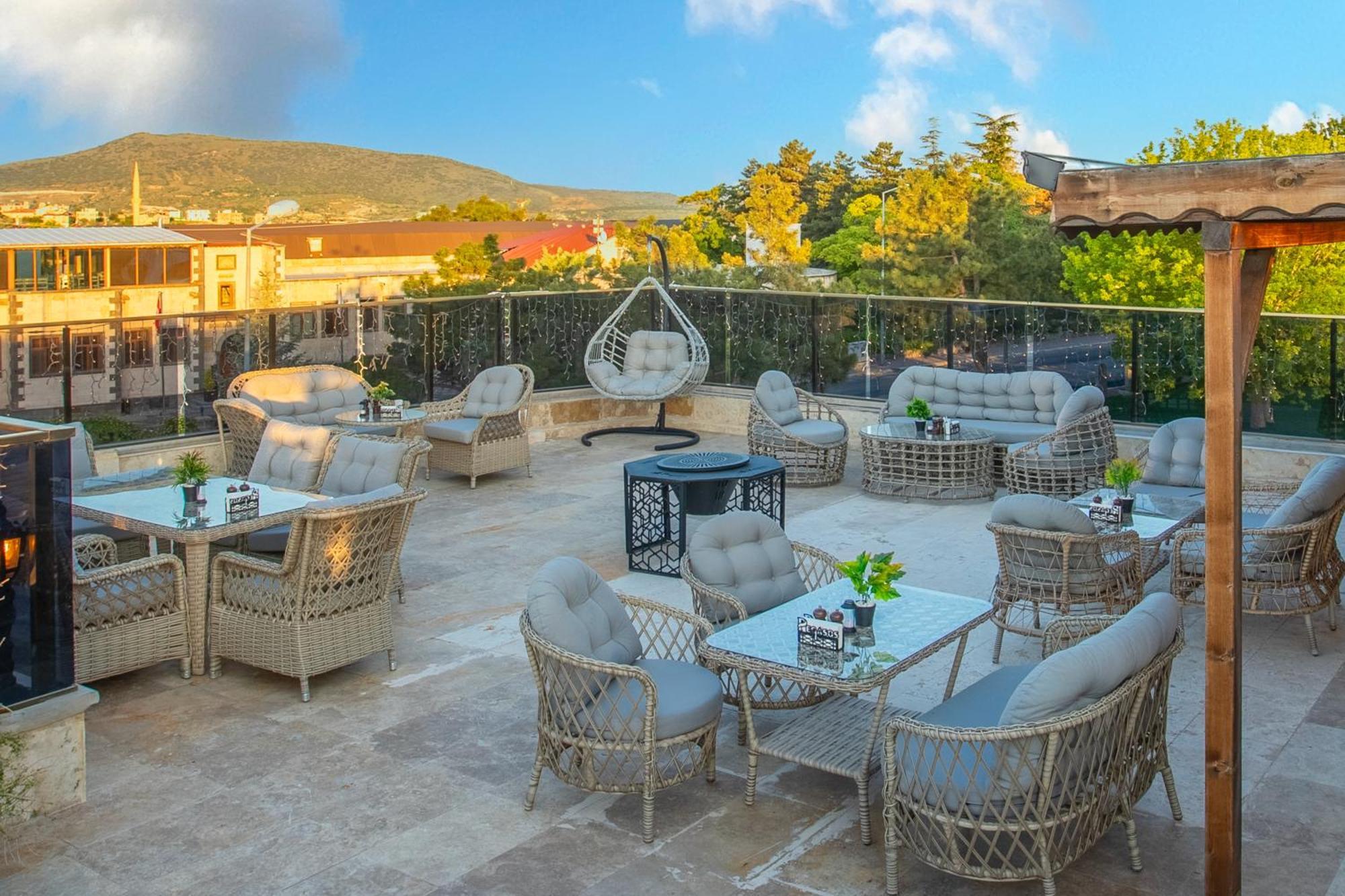 Cappadocia Pegasos Cave Suite Hotel Üchisar Bagian luar foto