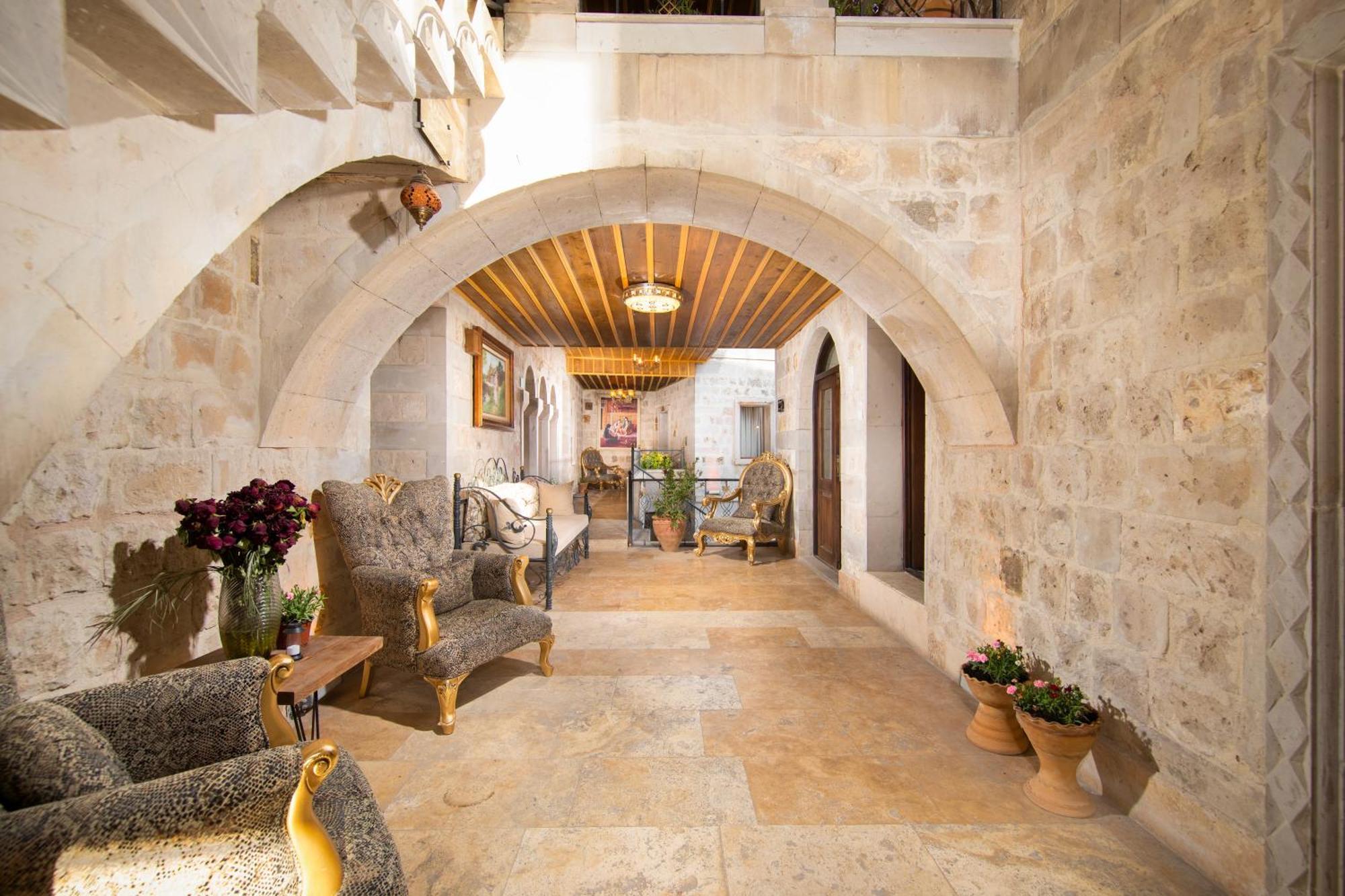 Cappadocia Pegasos Cave Suite Hotel Üchisar Bagian luar foto