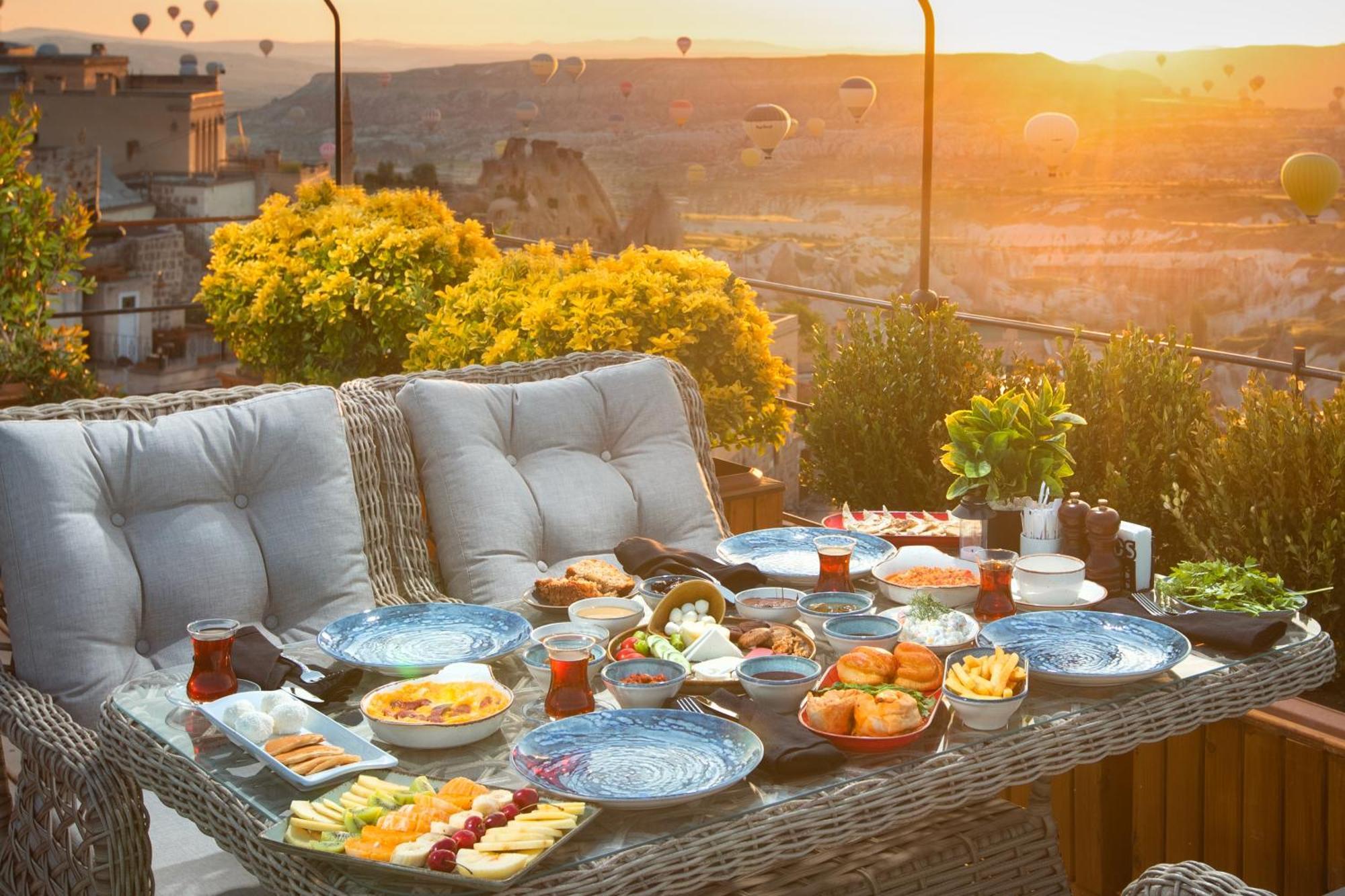 Cappadocia Pegasos Cave Suite Hotel Üchisar Bagian luar foto