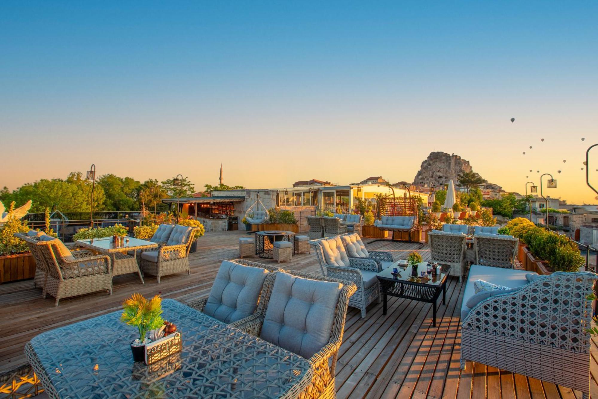 Cappadocia Pegasos Cave Suite Hotel Üchisar Bagian luar foto